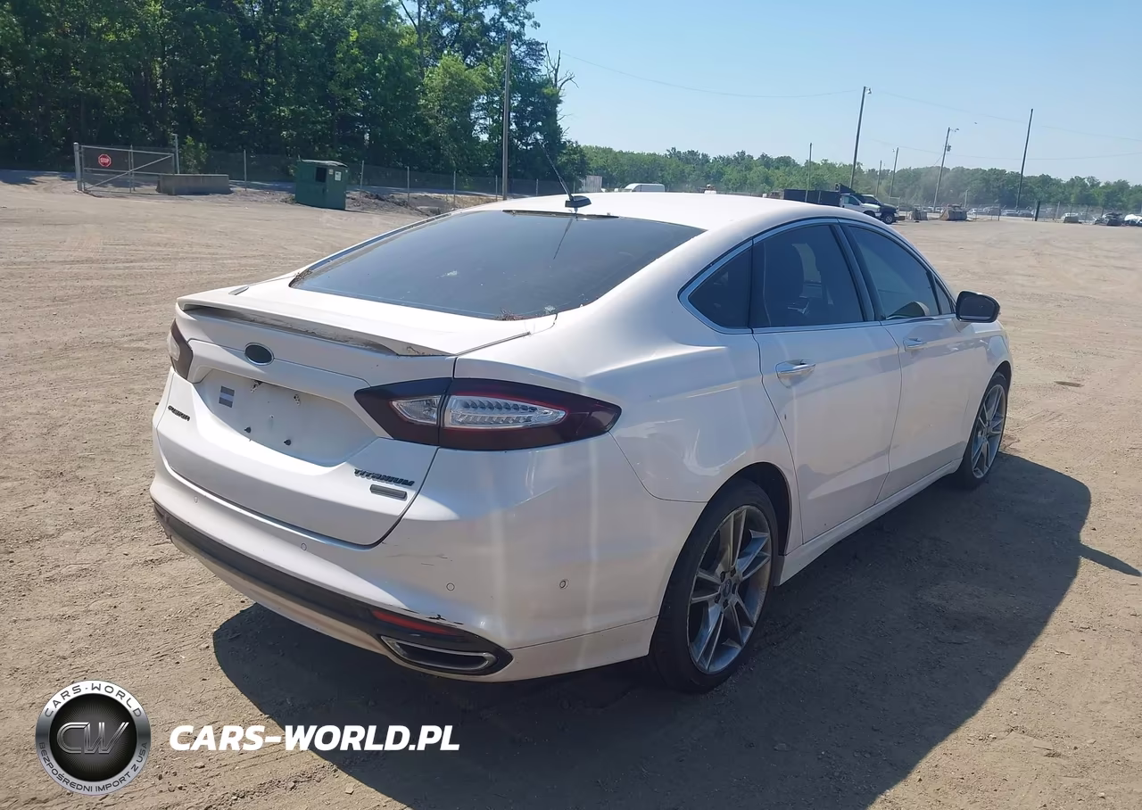 2013 Ford Fusion Titanium VIN:3FA6P0D9XDR260173 - 4