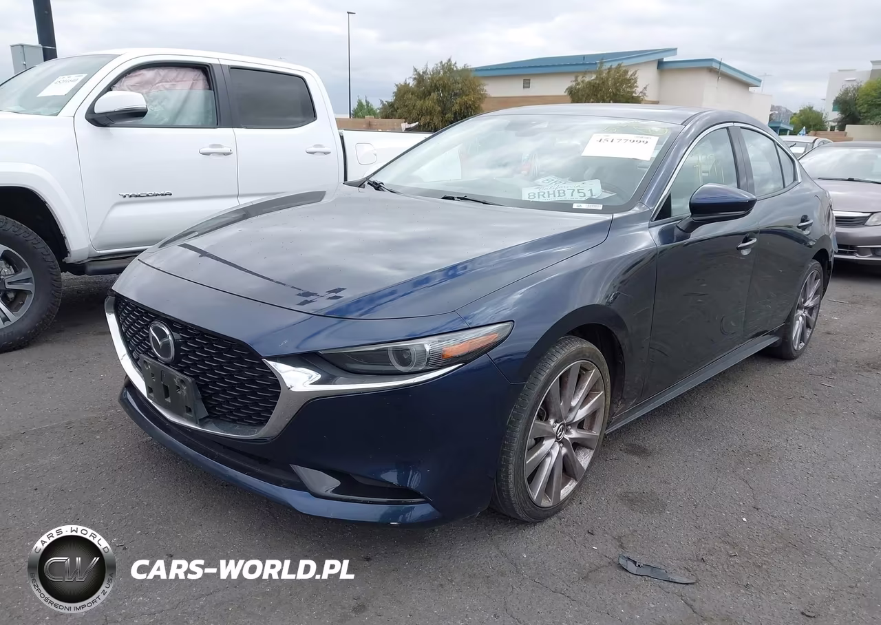 2019 Mazda Mazda3 Premium Package VIN:JM1BPACM5K1101556 - 2