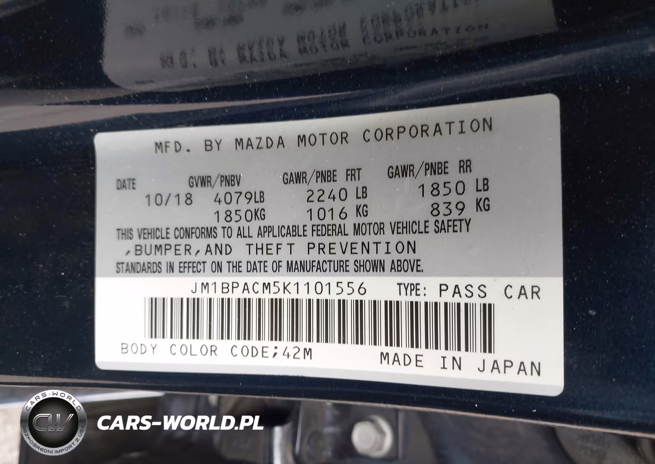 2019 Mazda Mazda3 Premium Package VIN:JM1BPACM5K1101556 - 9
