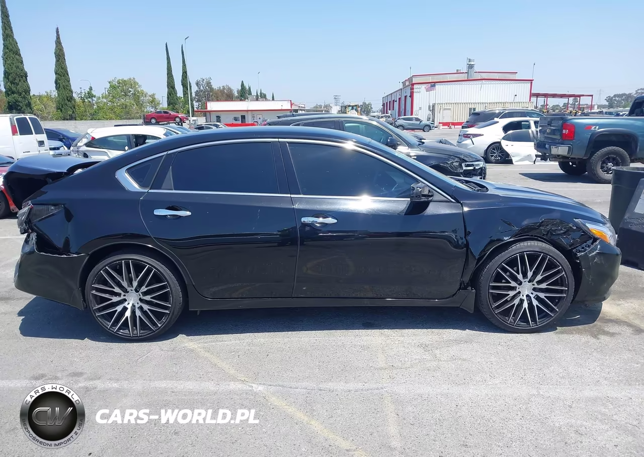 2018 Nissan Altima 2.5 S VIN:1N4AL3AP2JC153011 - 13