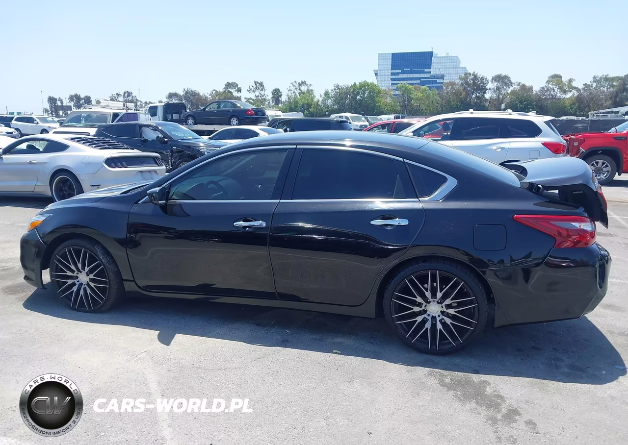 2018 Nissan Altima 2.5 S VIN:1N4AL3AP2JC153011 - 14