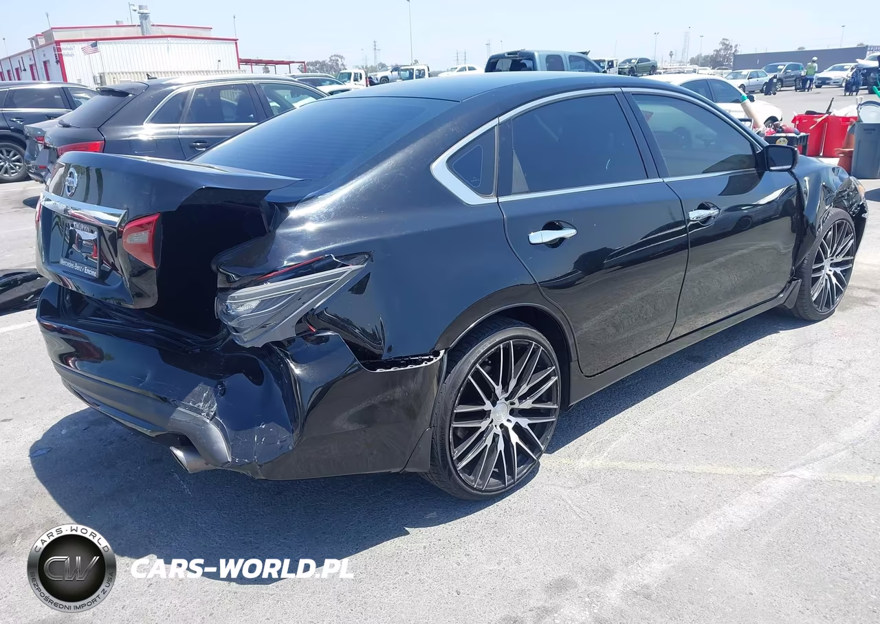 2018 Nissan Altima 2.5 S VIN:1N4AL3AP2JC153011 - 4