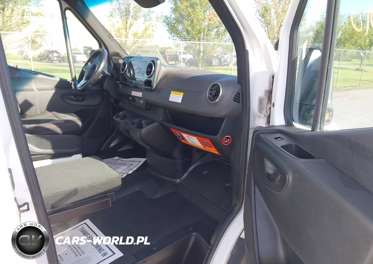 2019 Mercedes-Benz Sprinter 2500 High Roof V6 VIN:WD3PF1CD6KP057101 - 5
