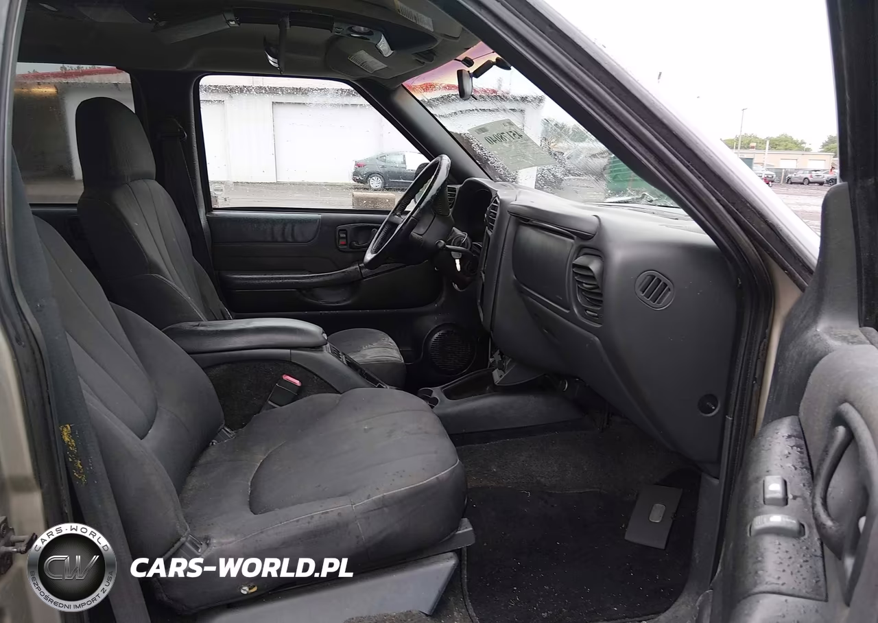 2003 Chevrolet S-10 Ls VIN:1GCDT13X93K137034 - 5