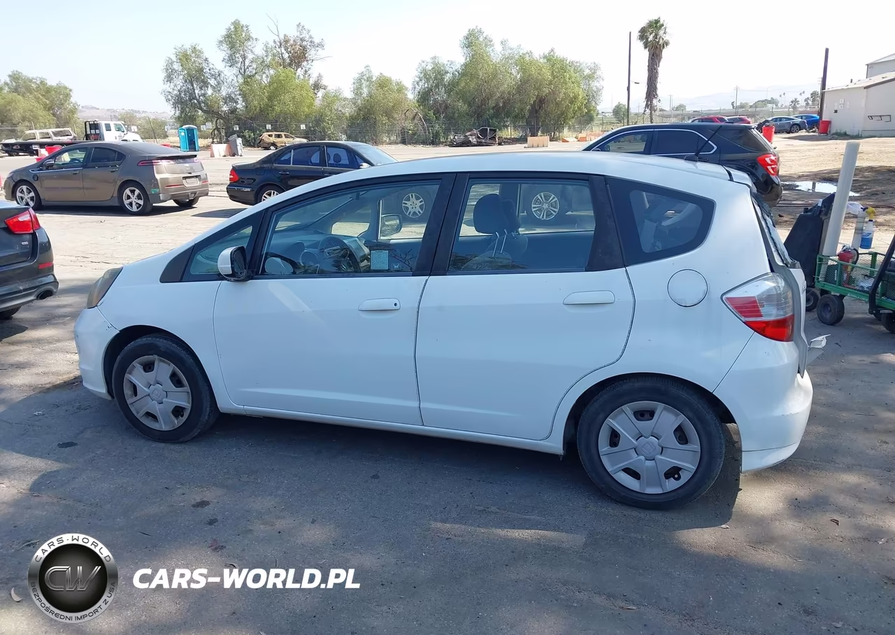2013 Honda Fit VIN:JHMGE8H35DC022995 - 14