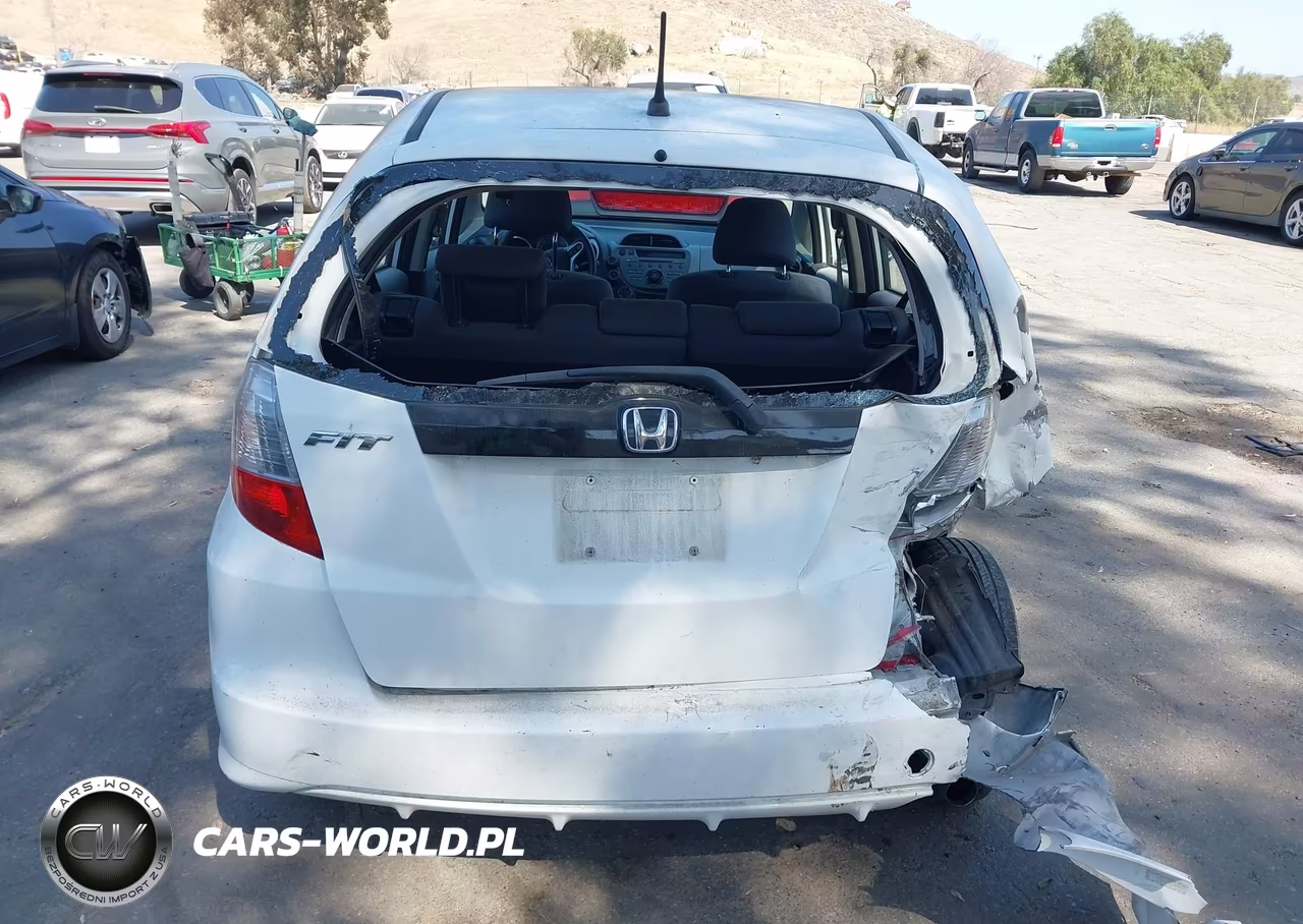 2013 Honda Fit VIN:JHMGE8H35DC022995 - 16