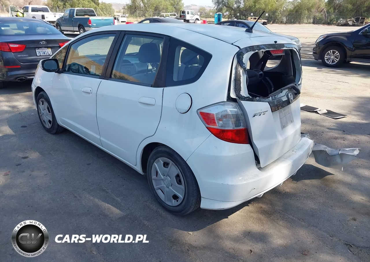 2013 Honda Fit VIN:JHMGE8H35DC022995 - 3