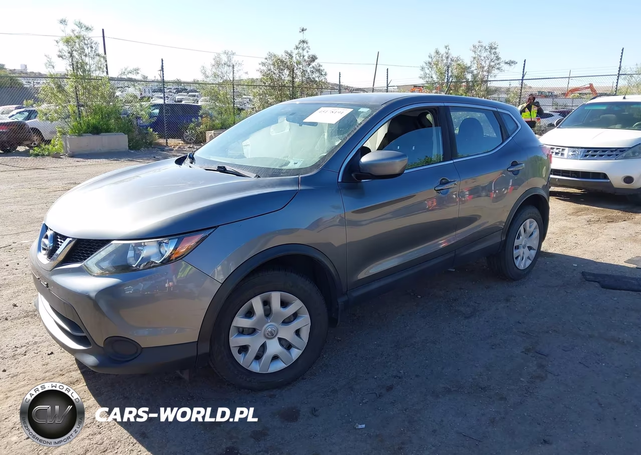 2018 Nissan Rogue Sport S VIN:JN1BJ1CP7JW104216 - 2