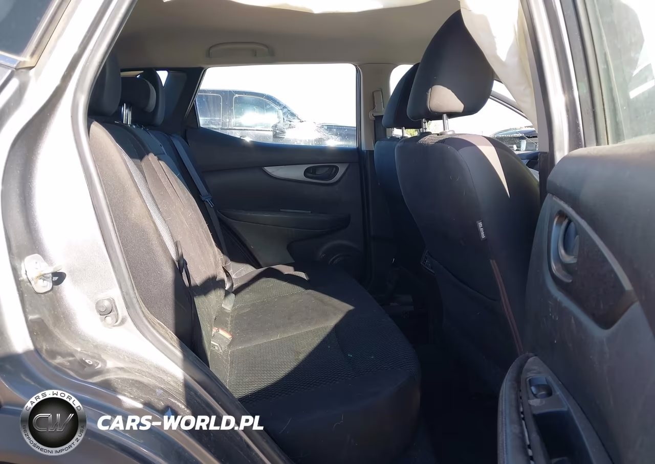 2018 Nissan Rogue Sport S VIN:JN1BJ1CP7JW104216 - 8