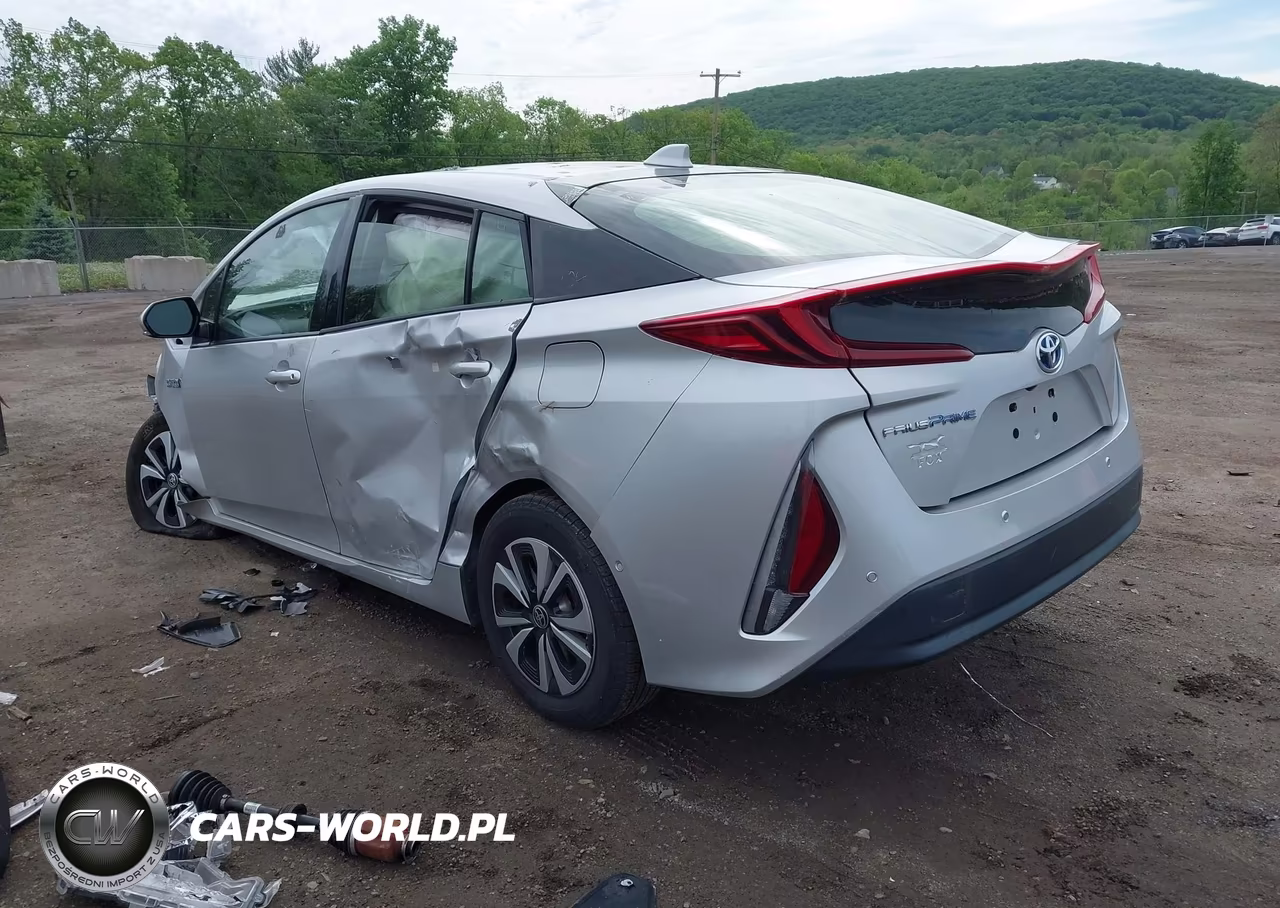 2017 Toyota Prius Prime Advanced VIN:JTDKARFP3H3061822 - 3