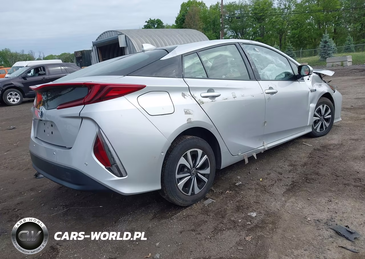 2017 Toyota Prius Prime Advanced VIN:JTDKARFP3H3061822 - 4