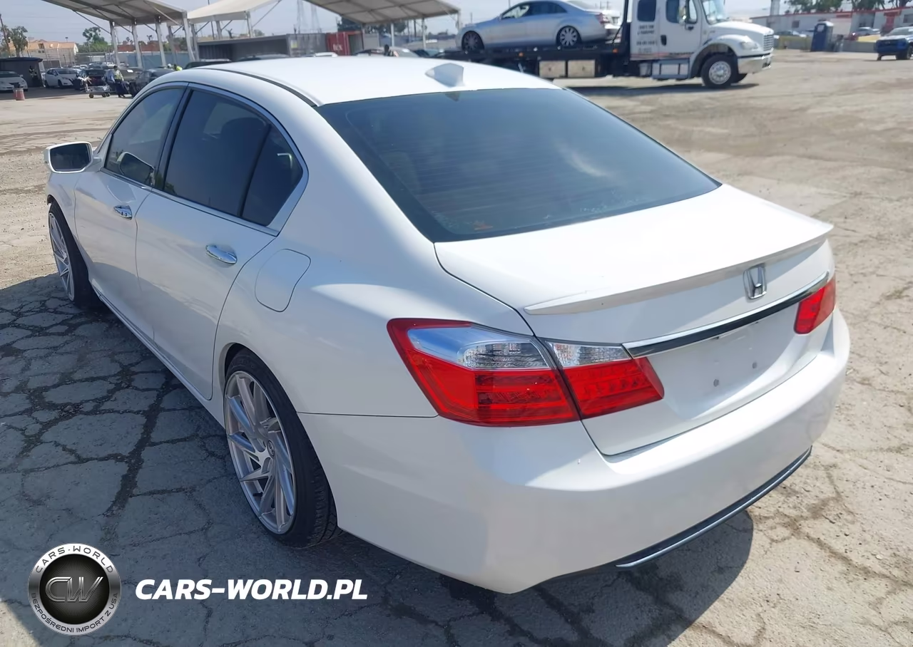 2015 Honda Accord Hybrid Touring VIN:1HGCR6F75FA000073 - 3