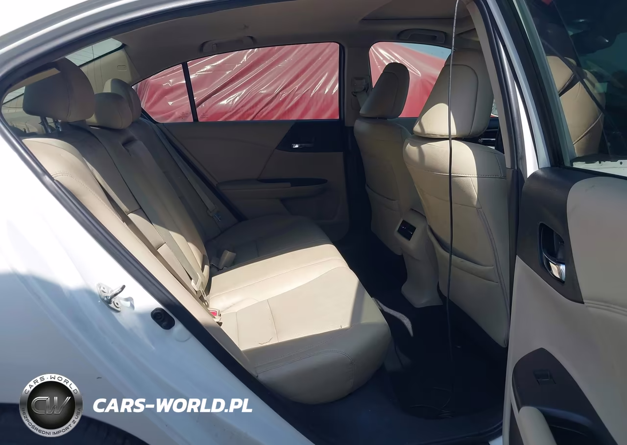 2015 Honda Accord Hybrid Touring VIN:1HGCR6F75FA000073 - 8