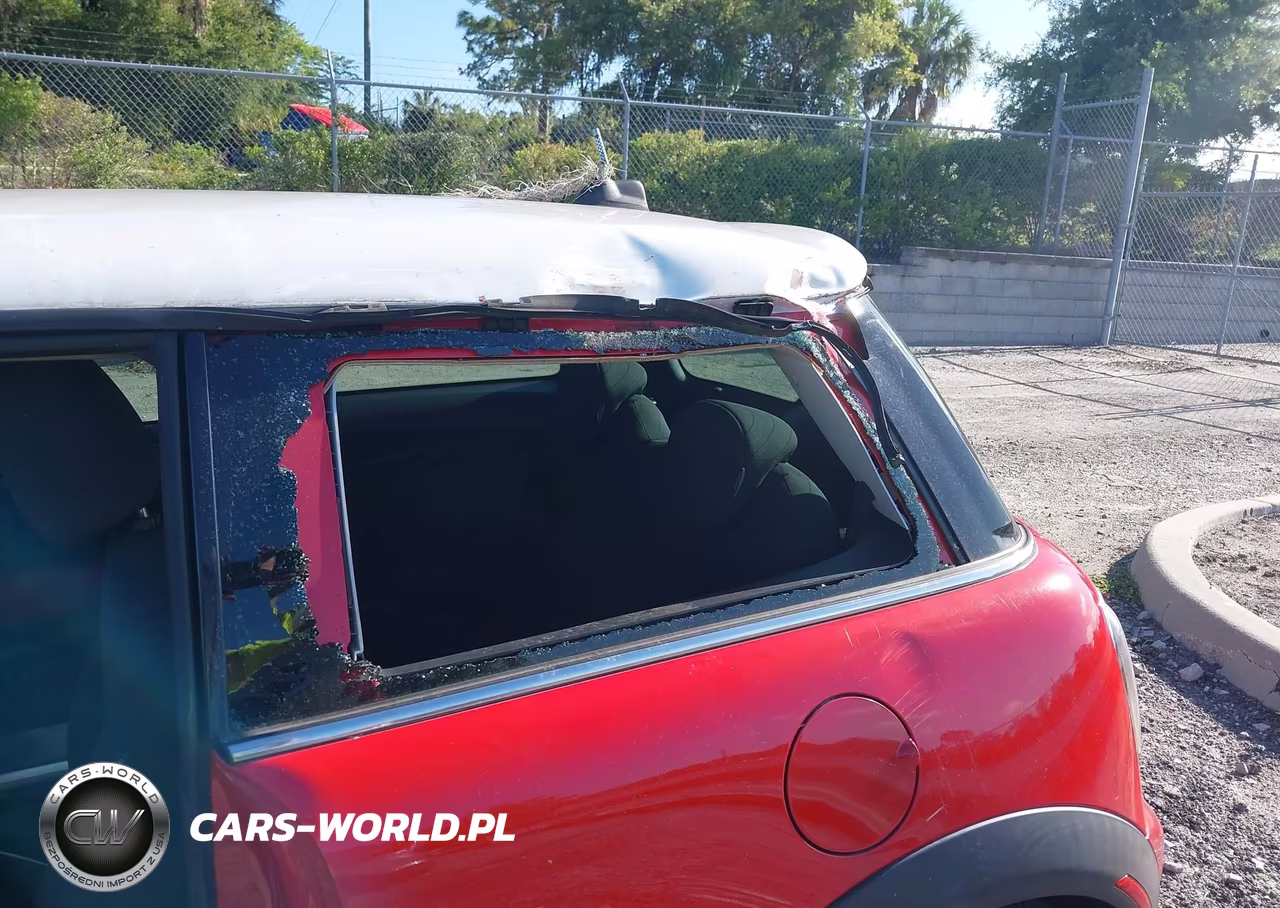 2010 Mini Cooper VIN:WMWMF3C5XATU79758 - 12