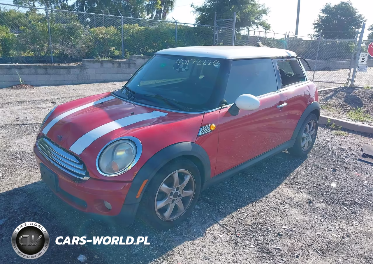 2010 Mini Cooper VIN:WMWMF3C5XATU79758 - 2