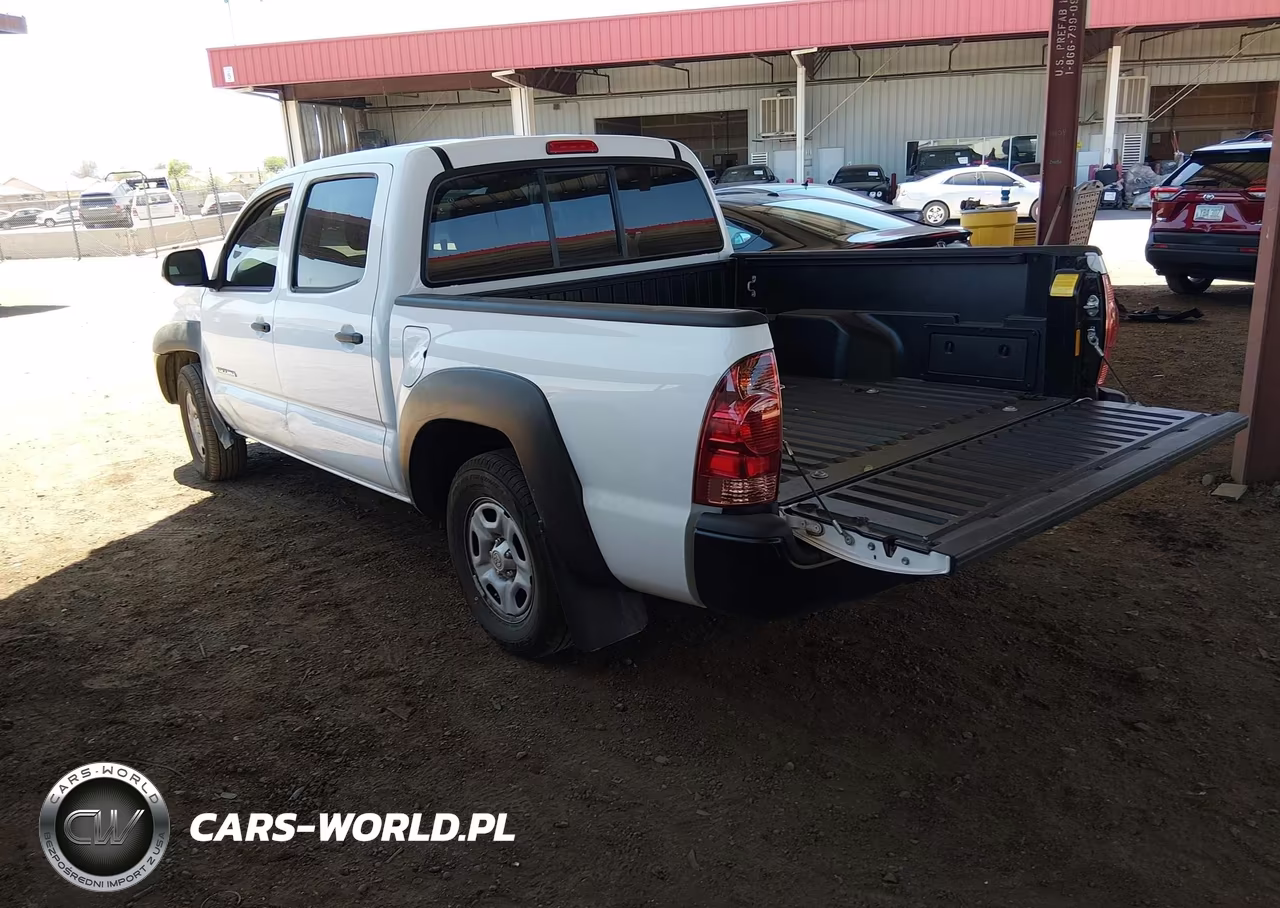2015 Toyota Tacoma VIN:5TFJX4CN2FX048260 - 3