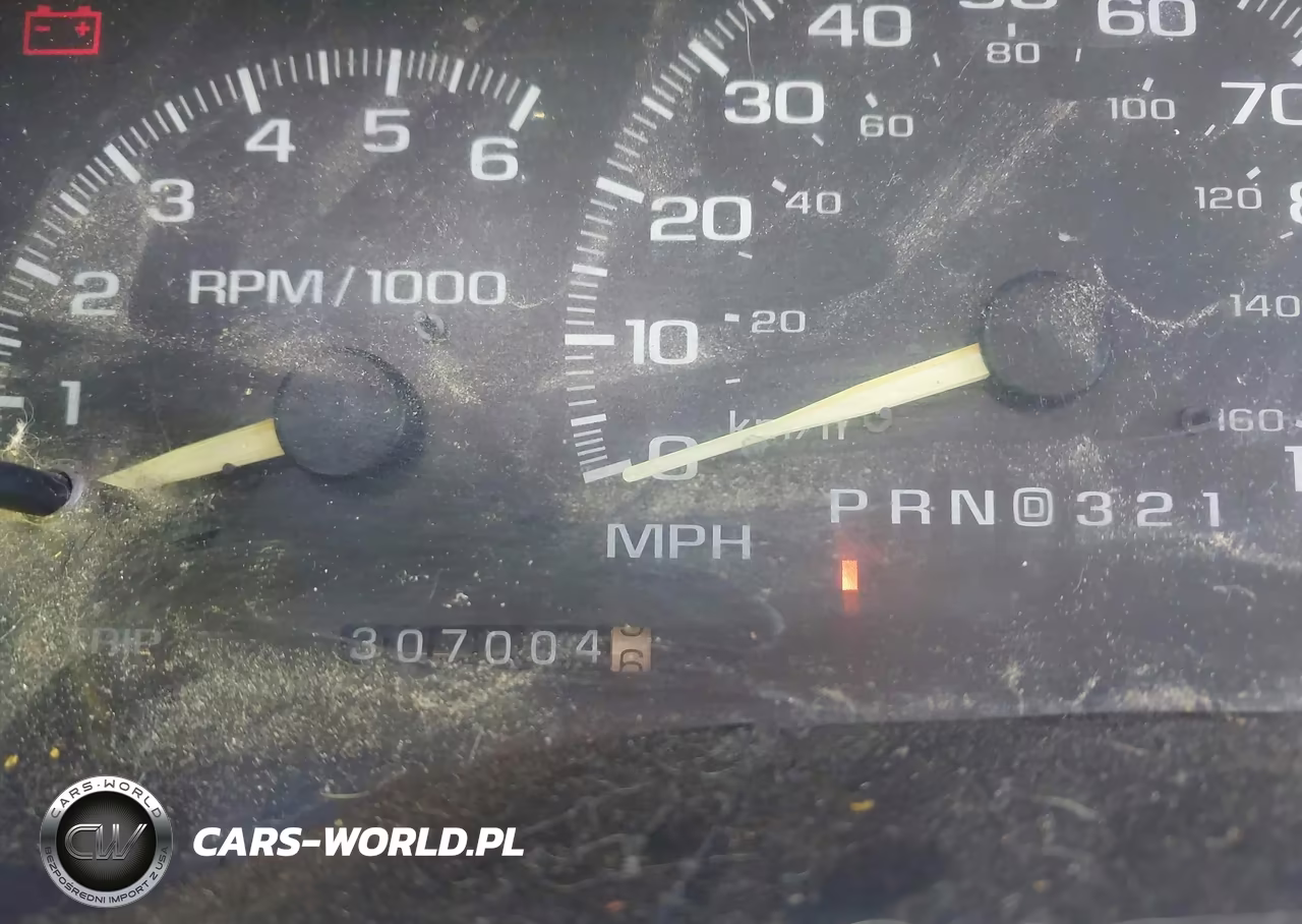 1998 Chevrolet Suburban 1500 VIN:1GNEC16R4WJ353358 - 7