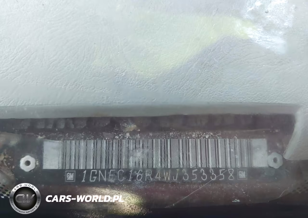 1998 Chevrolet Suburban 1500 VIN:1GNEC16R4WJ353358 - 9