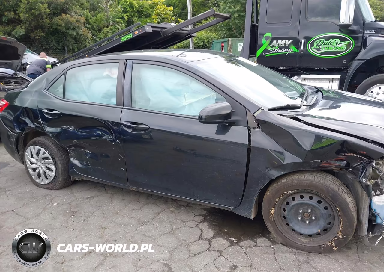 2018 Toyota Corolla Le VIN:2T1BURHE3JC103213 - 14