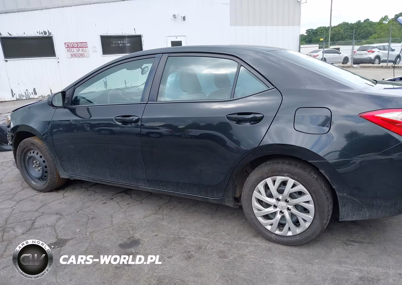 2018 Toyota Corolla Le VIN:2T1BURHE3JC103213 - 15