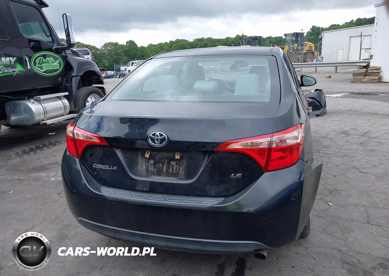 2018 Toyota Corolla Le VIN:2T1BURHE3JC103213 - 17