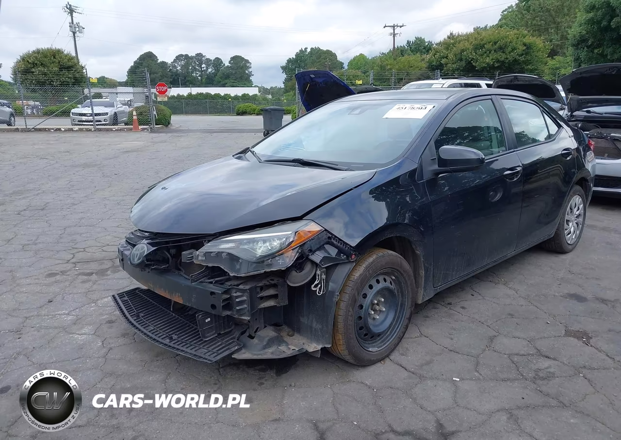 2018 Toyota Corolla Le VIN:2T1BURHE3JC103213 - 2