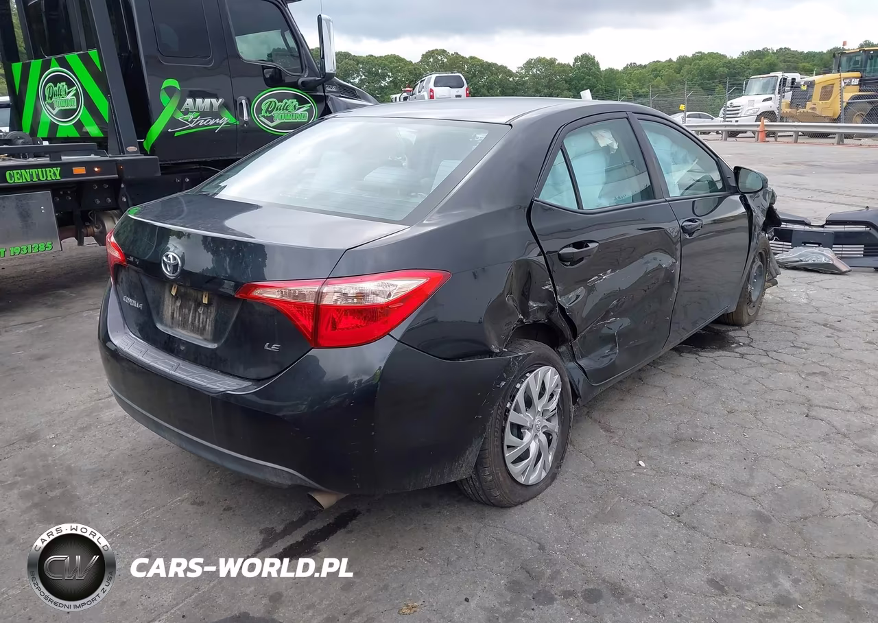 2018 Toyota Corolla Le VIN:2T1BURHE3JC103213 - 4