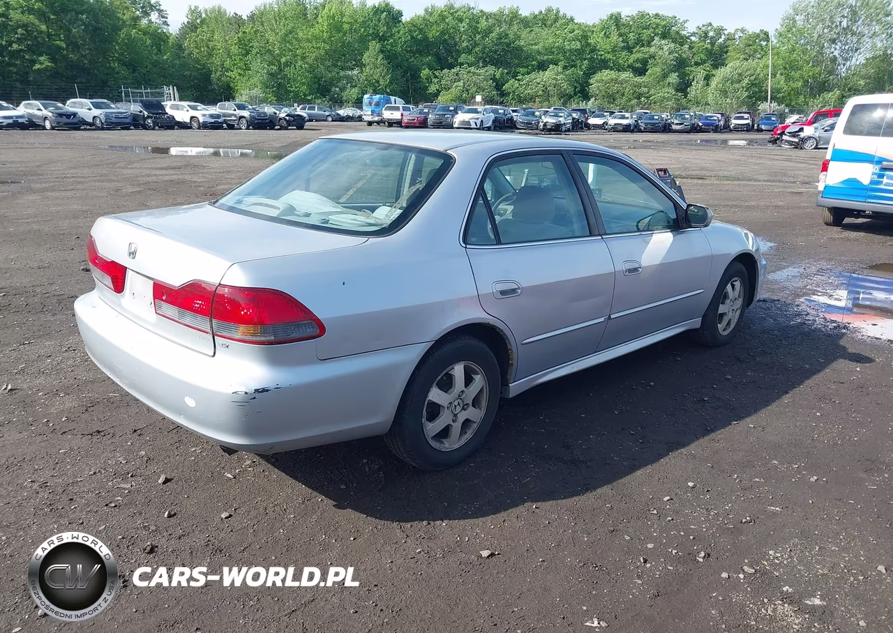 2001 Honda Accord 2.3 Ex VIN:1HGCG66821A008428 - 4