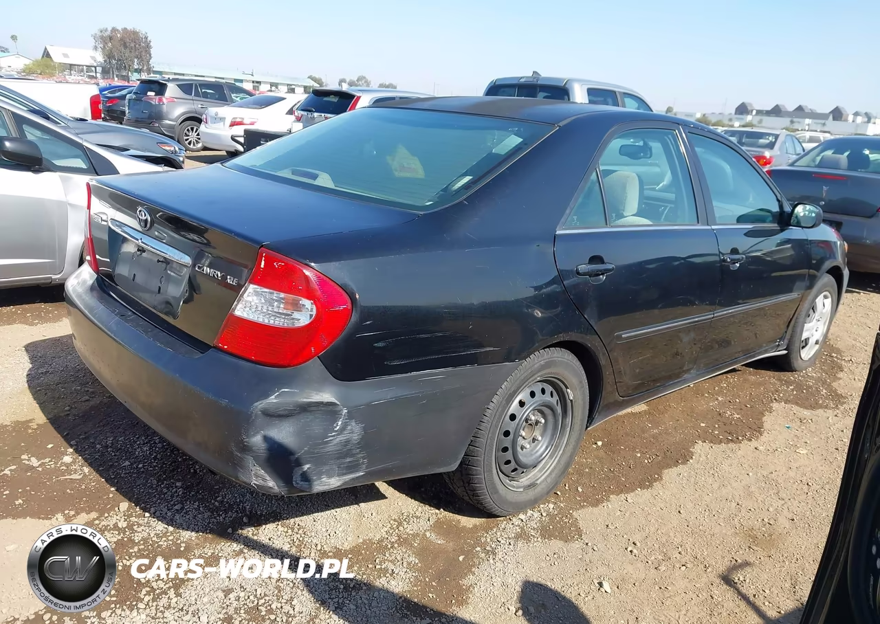 2002 Toyota Camry Xle VIN:4T1BE30K12U066349 - 4