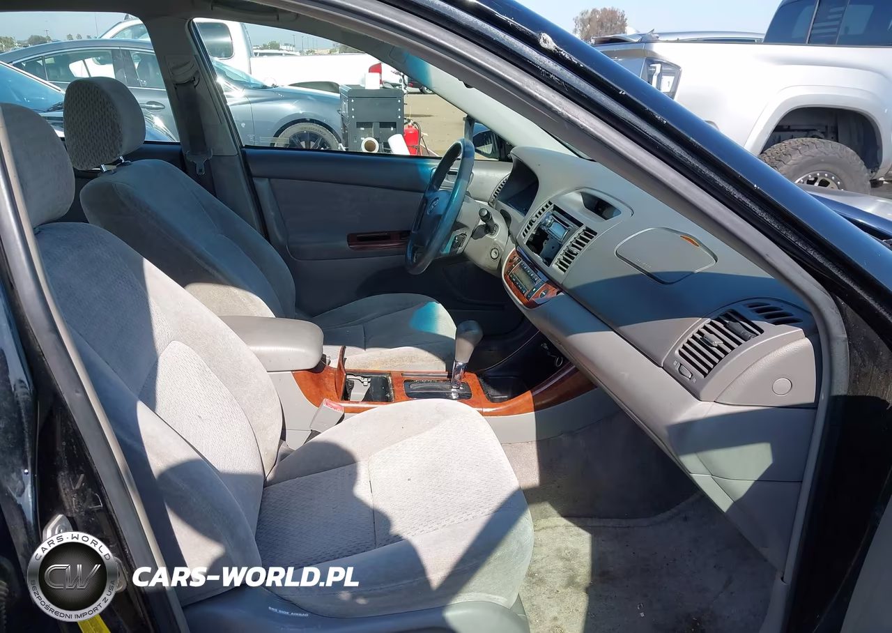2002 Toyota Camry Xle VIN:4T1BE30K12U066349 - 5