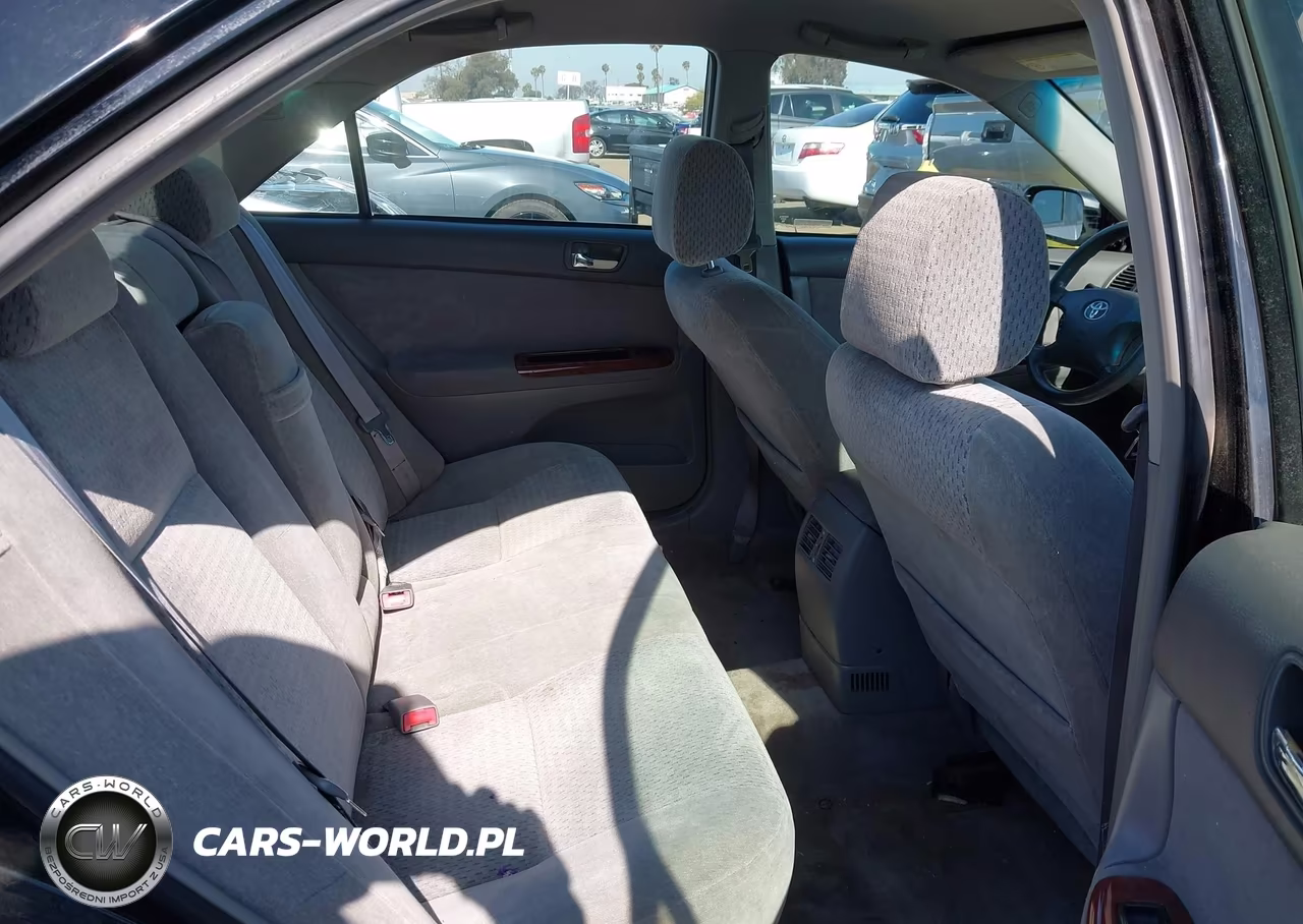 2002 Toyota Camry Xle VIN:4T1BE30K12U066349 - 8