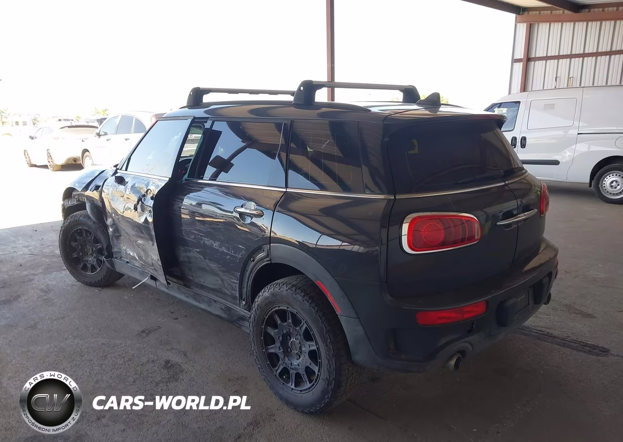 2018 Mini Clubman Cooper S VIN:WMWLU5C53J2G79984 - 3
