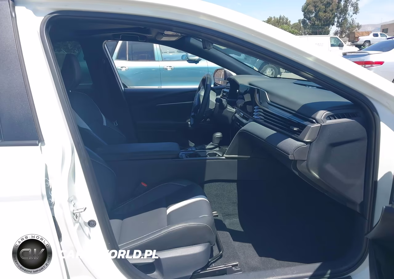 2025 Toyota Camry Se VIN:4T1DAACKXSU031667 - 5