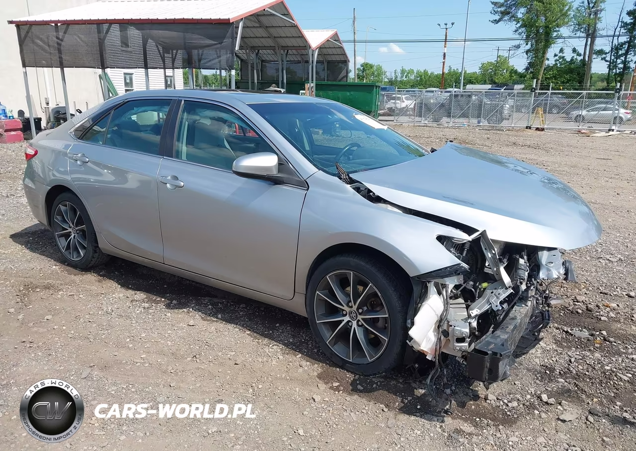 2015 Toyota Camry Xse – zdjęcie 1 z 16