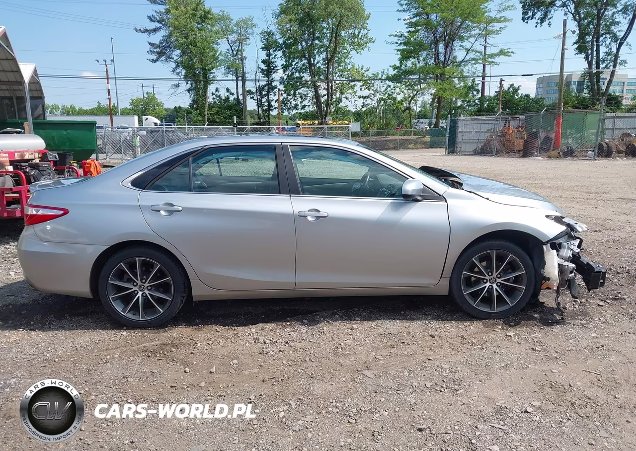 2015 Toyota Camry Xse VIN:4T1BF1FK4FU050371 - 11