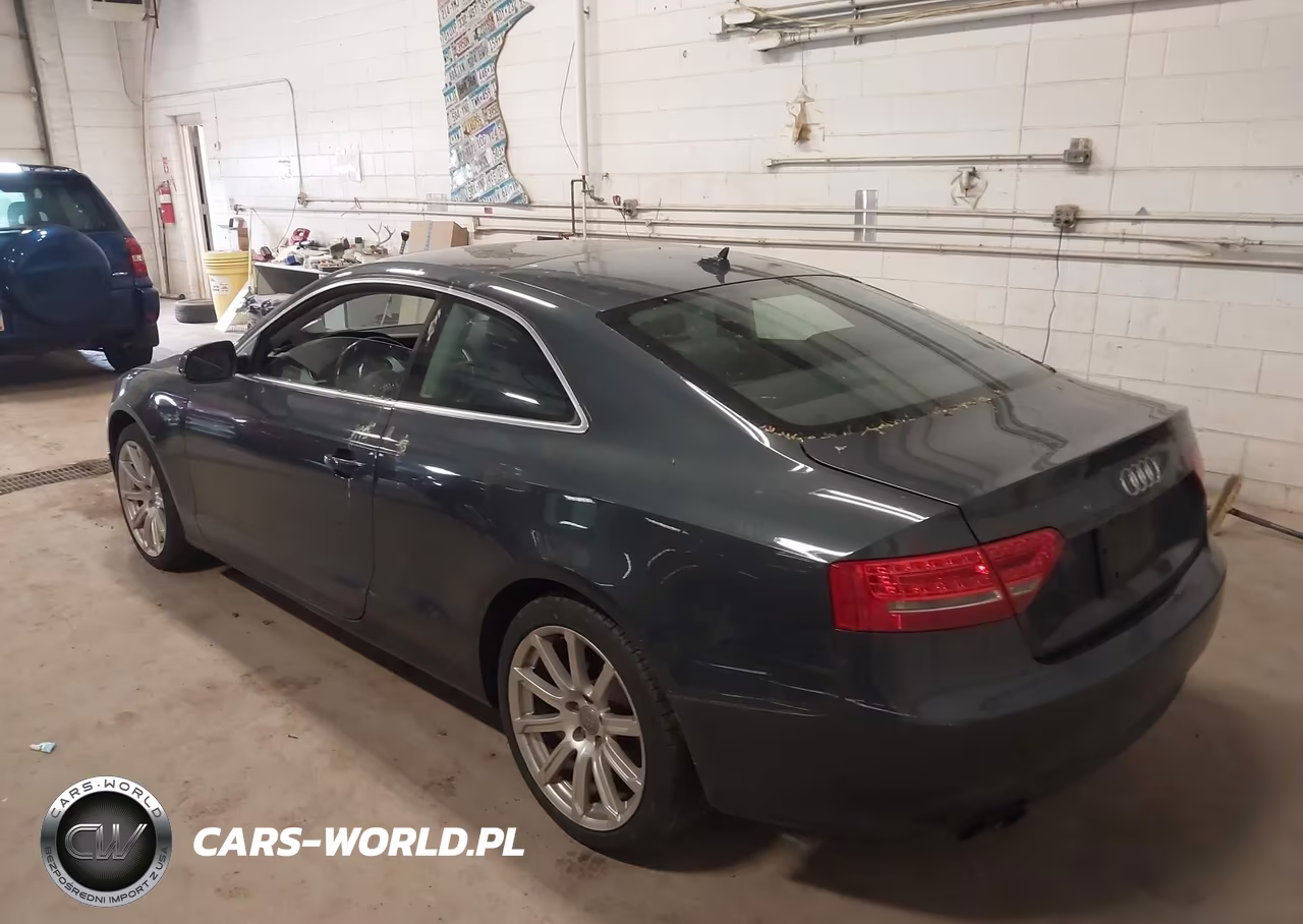 2011 Audi A5 2.0T Premium VIN:WAULFAFR9BA067004 - 3