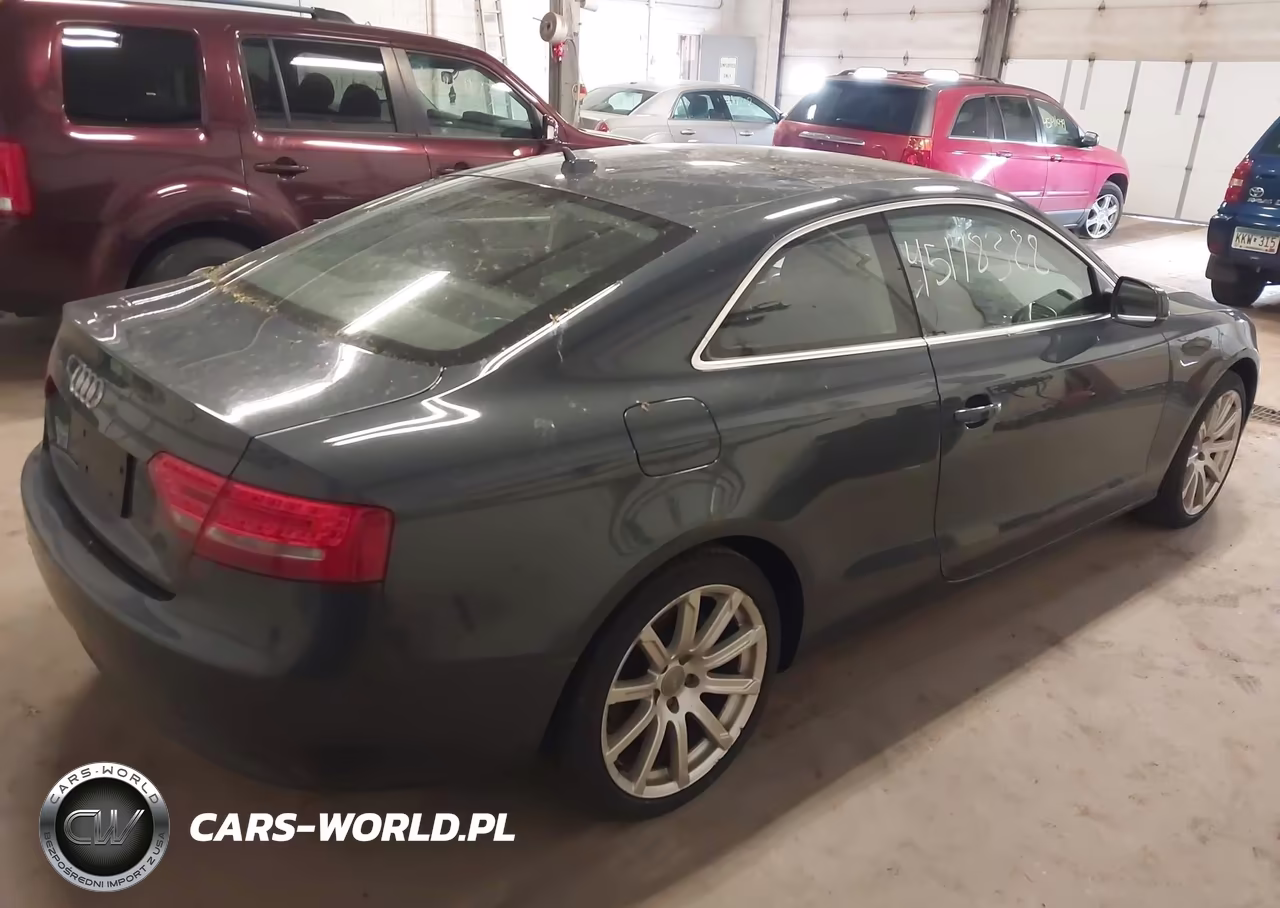 2011 Audi A5 2.0T Premium VIN:WAULFAFR9BA067004 - 4