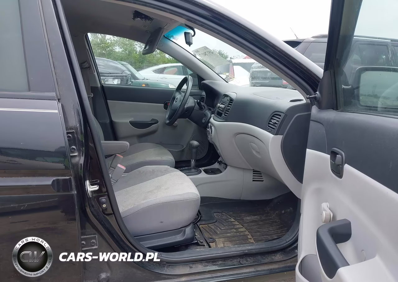 2009 Hyundai Accent Gls VIN:KMHCN46C39U285687 - 5