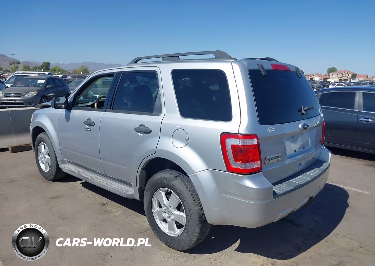2010 Ford Escape Xlt VIN:1FMCU9DG2AKC25504 - 3