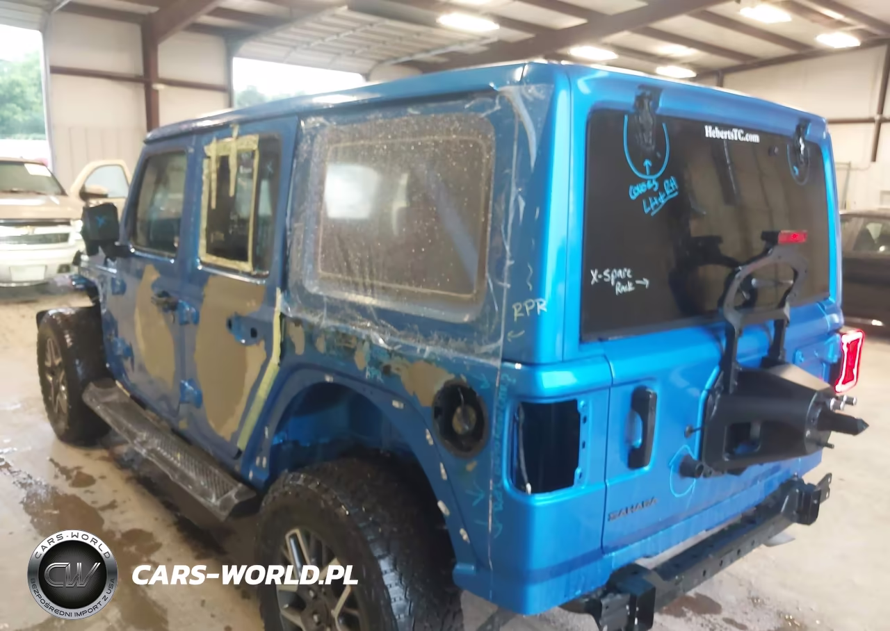 2025 Jeep Wrangler 4-Door Sahara 4X4 VIN:1C4PJXEN9SW649790 - 12
