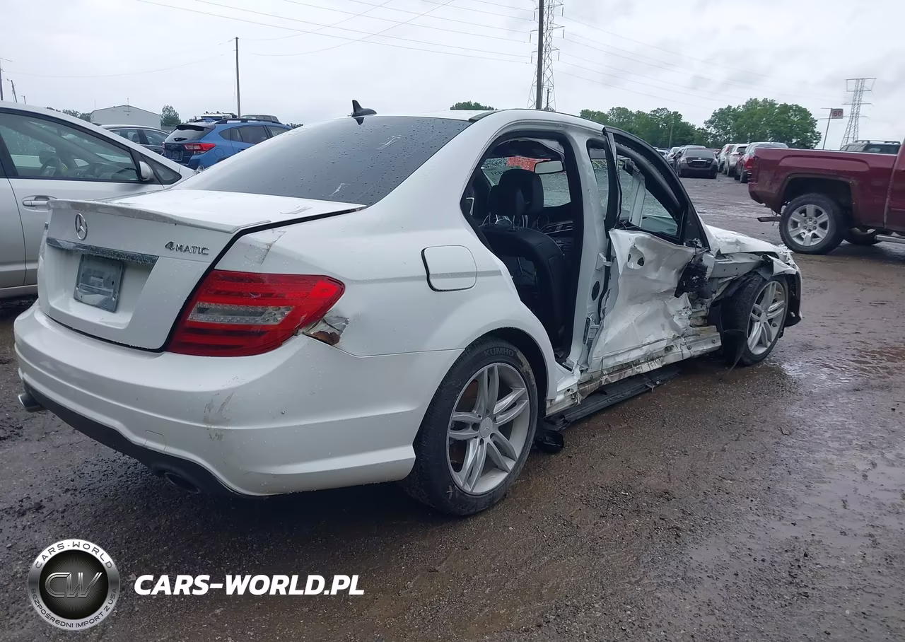 2013 Mercedes-Benz C 300 Sport 4Matic VIN:WDDGF8AB3DR266244 - 4