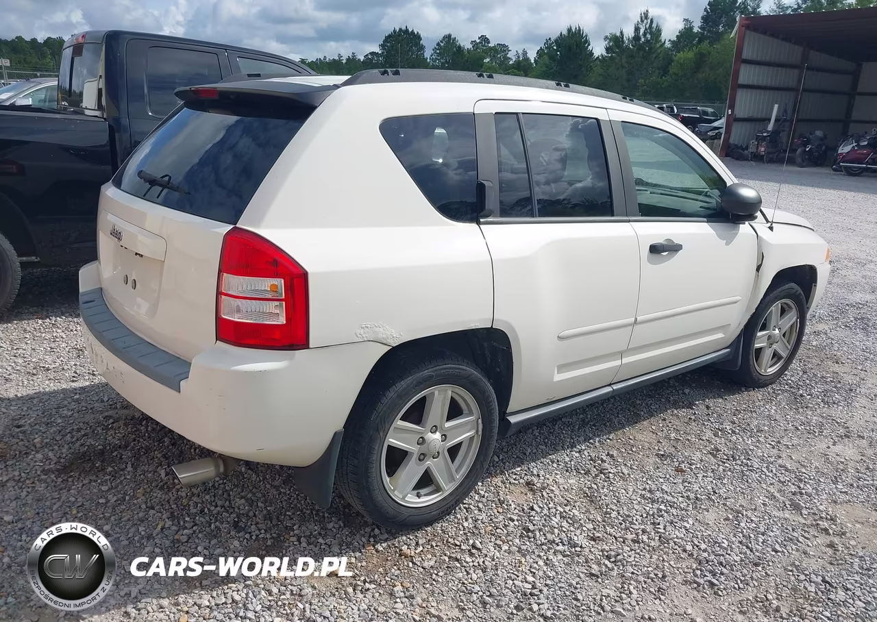 2008 Jeep Compass Sport VIN:1J8FT47WX8D755608 - 4