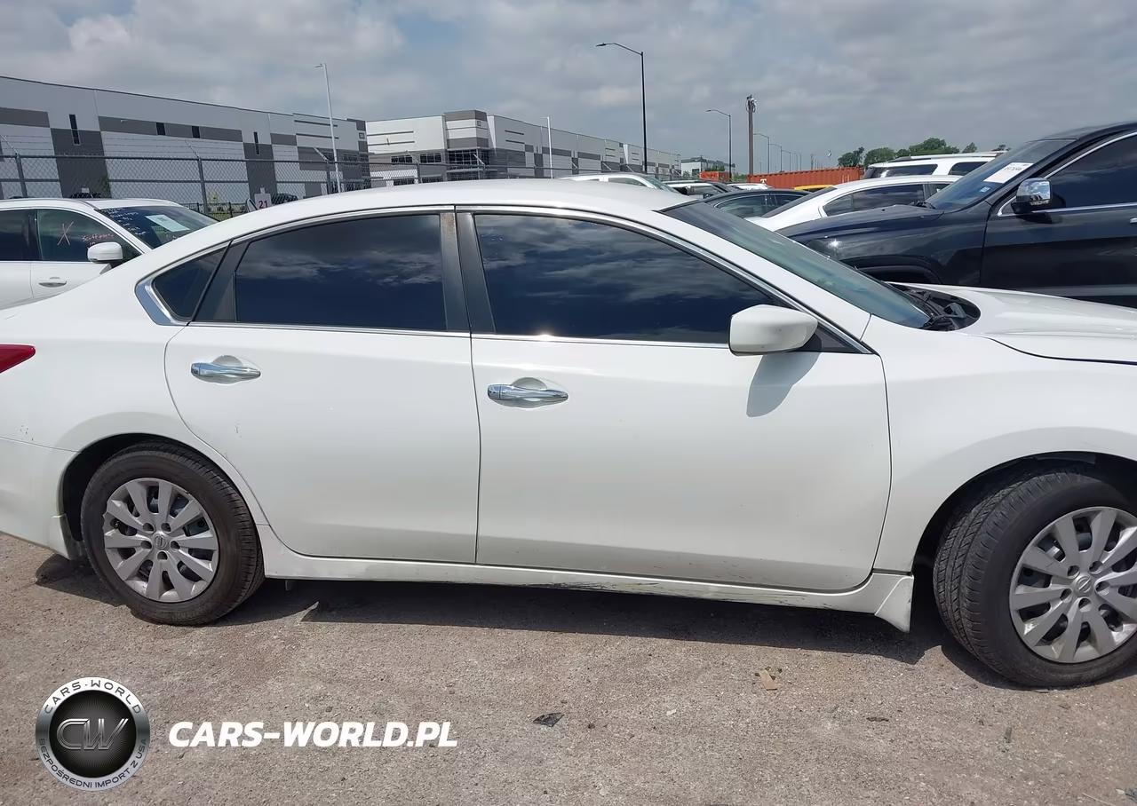 2018 Nissan Altima 2.5 S VIN:1N4AL3AP0JC228028 - 13