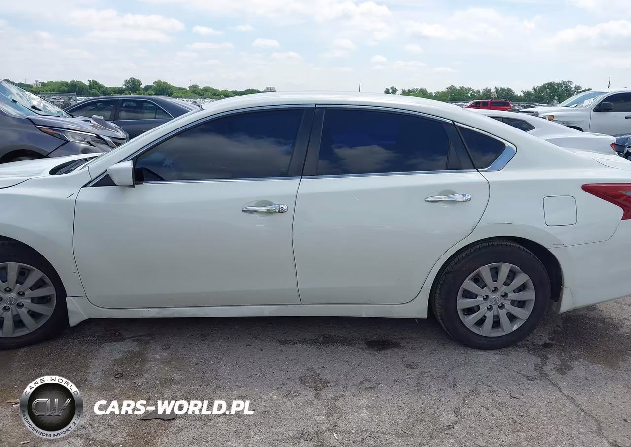 2018 Nissan Altima 2.5 S VIN:1N4AL3AP0JC228028 - 14