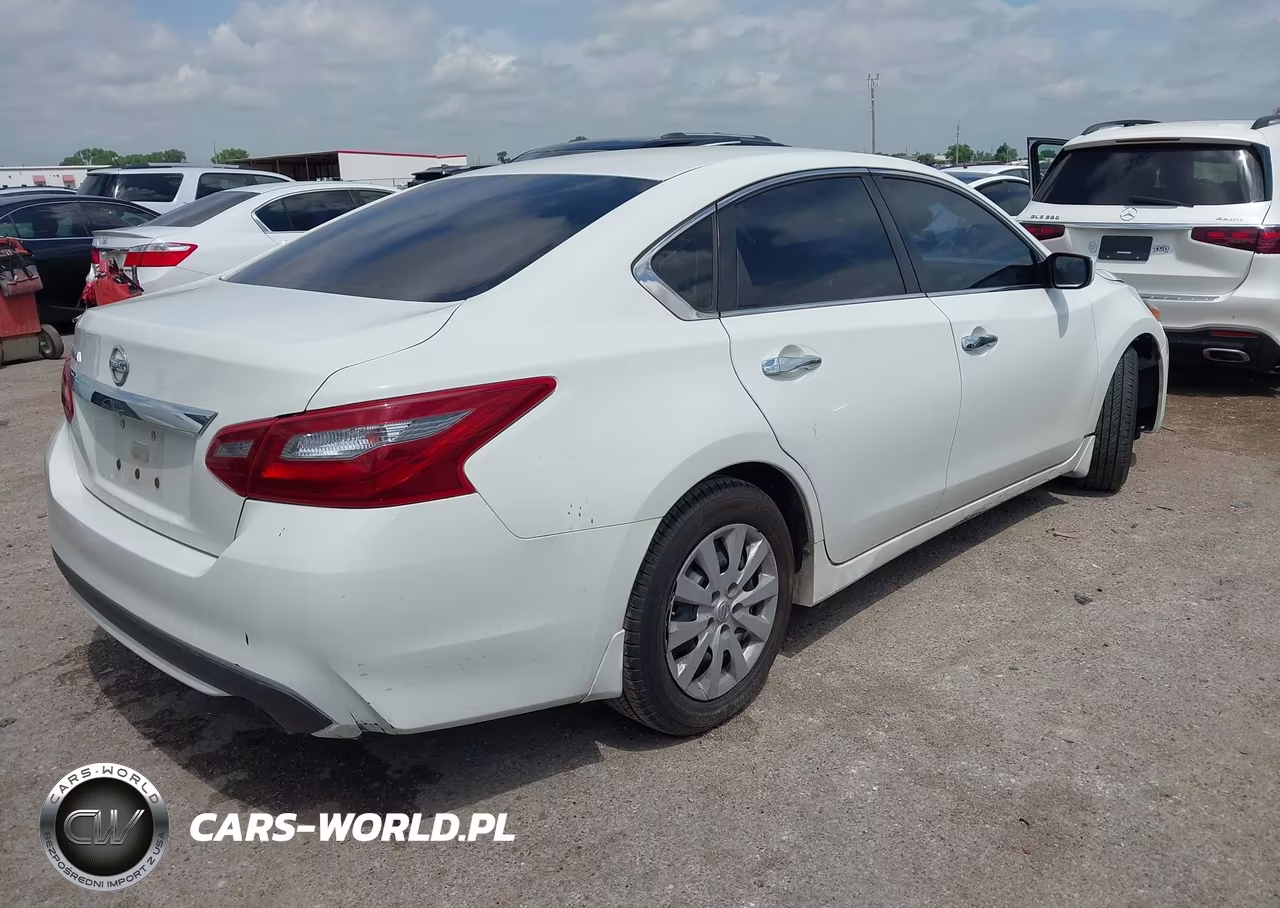 2018 Nissan Altima 2.5 S VIN:1N4AL3AP0JC228028 - 4