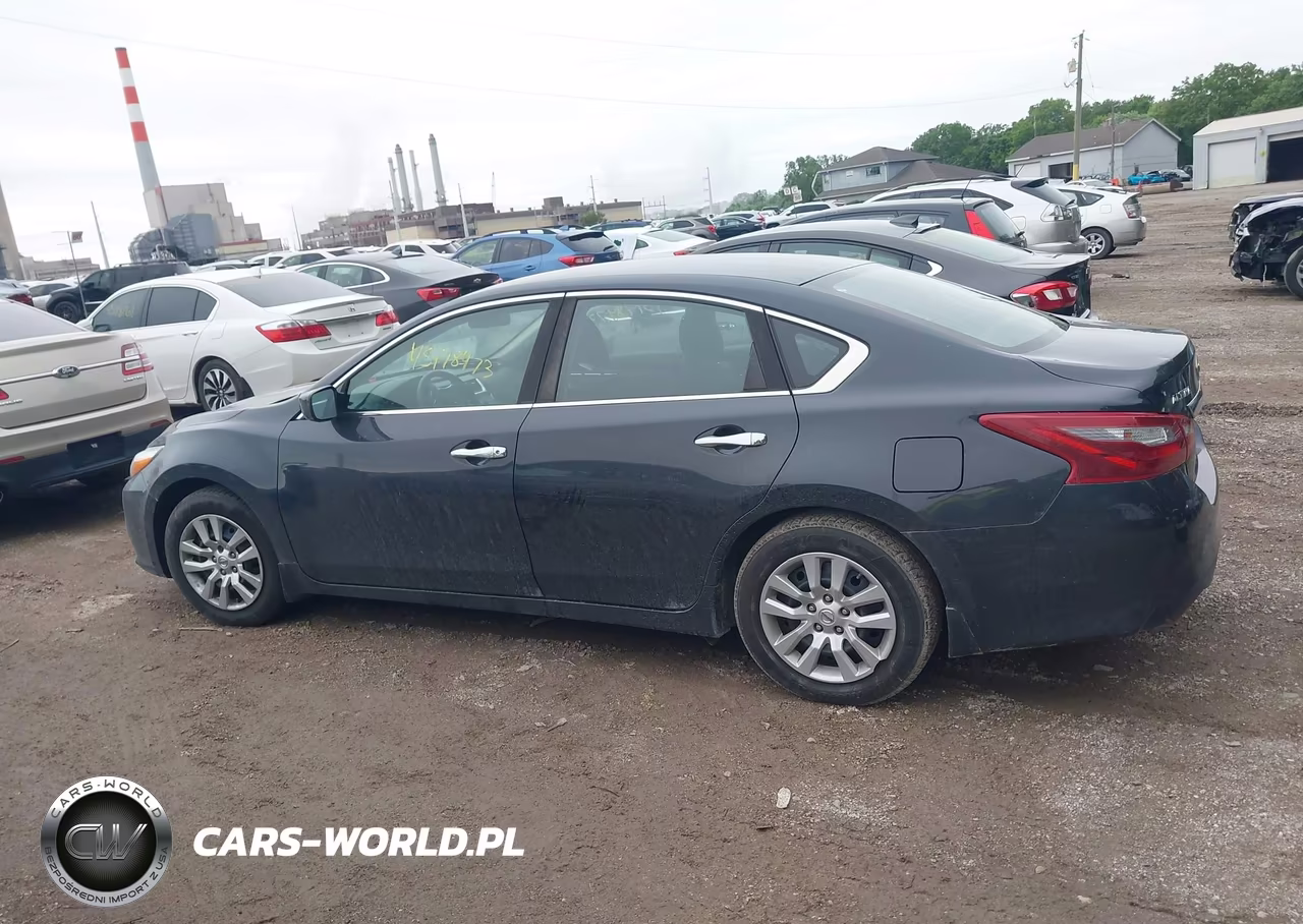 2018 Nissan Altima 2.5 S VIN:1N4AL3APXJC288446 - 14
