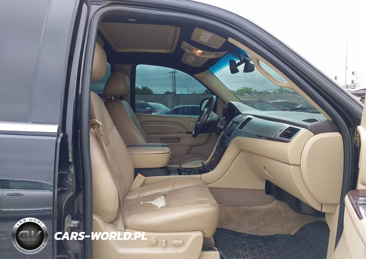 2012 Cadillac Escalade Luxury VIN:1GYS4BEF4CR132758 - 5