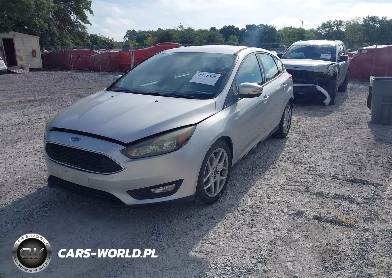 2015 Ford Focus Se VIN:1FADP3K23FL283035 - 2
