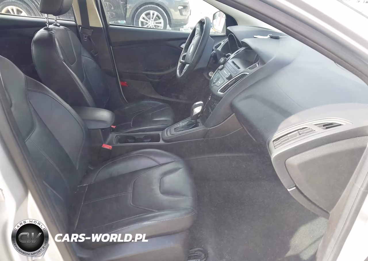 2015 Ford Focus Se VIN:1FADP3K23FL283035 - 5
