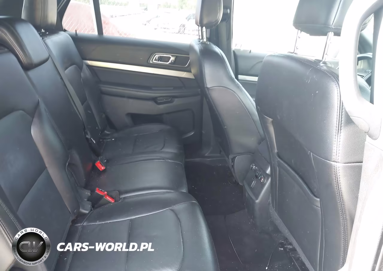 2018 Ford Explorer Xlt VIN:1FM5K7D84JGC33490 - 8